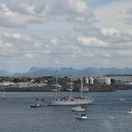Apartment Leilighet Med Fjord Utsikt